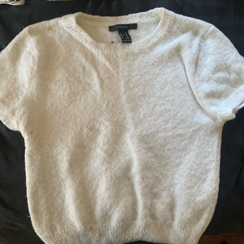 FOREVER 21 Fur White Cropped Top